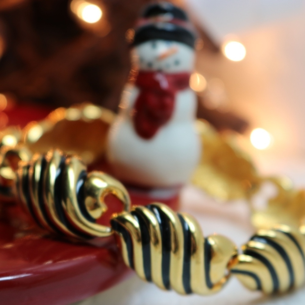 JOAN RIVERS BRACELET *signed* Gold & Black Enamel - Picture 4 of 8